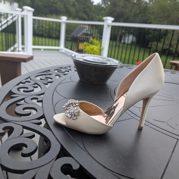 Badgley Mischka Heels - Picture 5 of 8